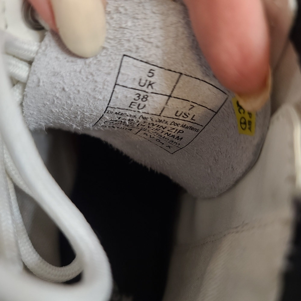 Dr. Martens | 1460 Women's Double Zip Leather Lace Up Boots White Sendal Size 7 - Picture 10 of 13